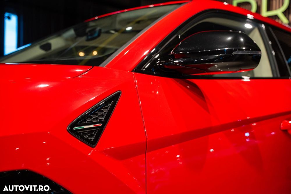 Lamborghini URUS - 12