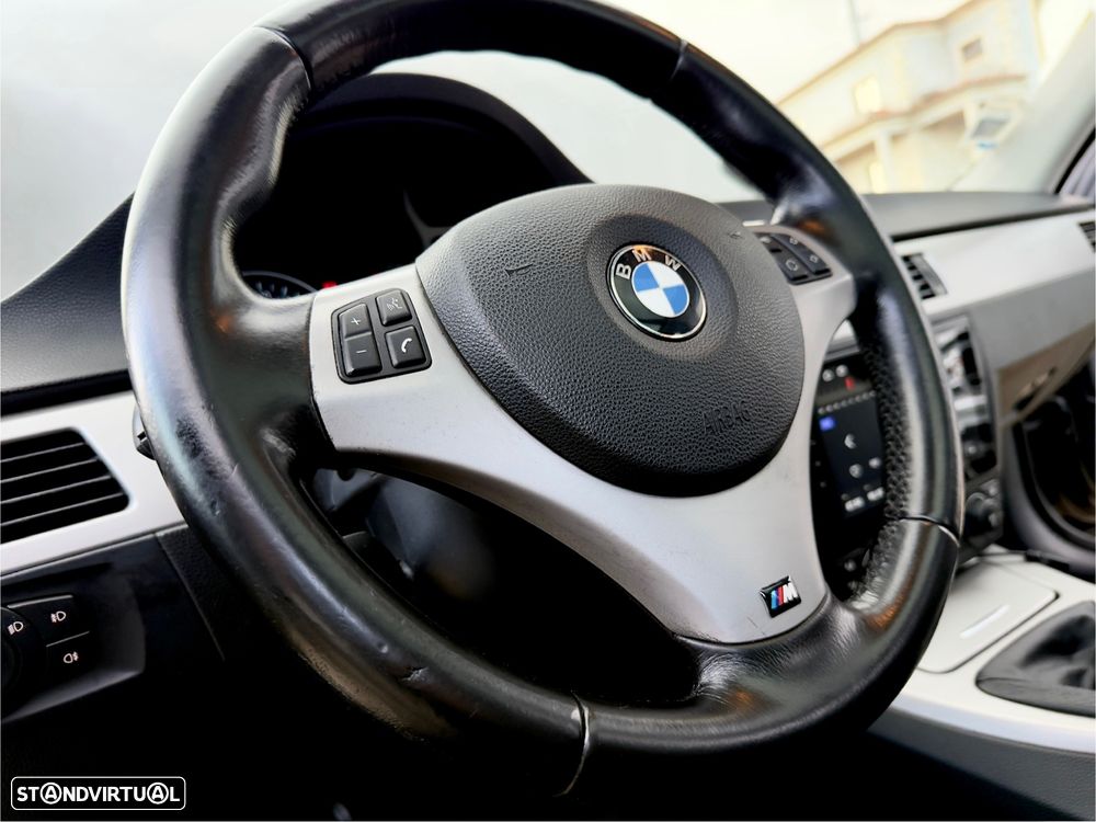 BMW 320 d Exclusive - 36