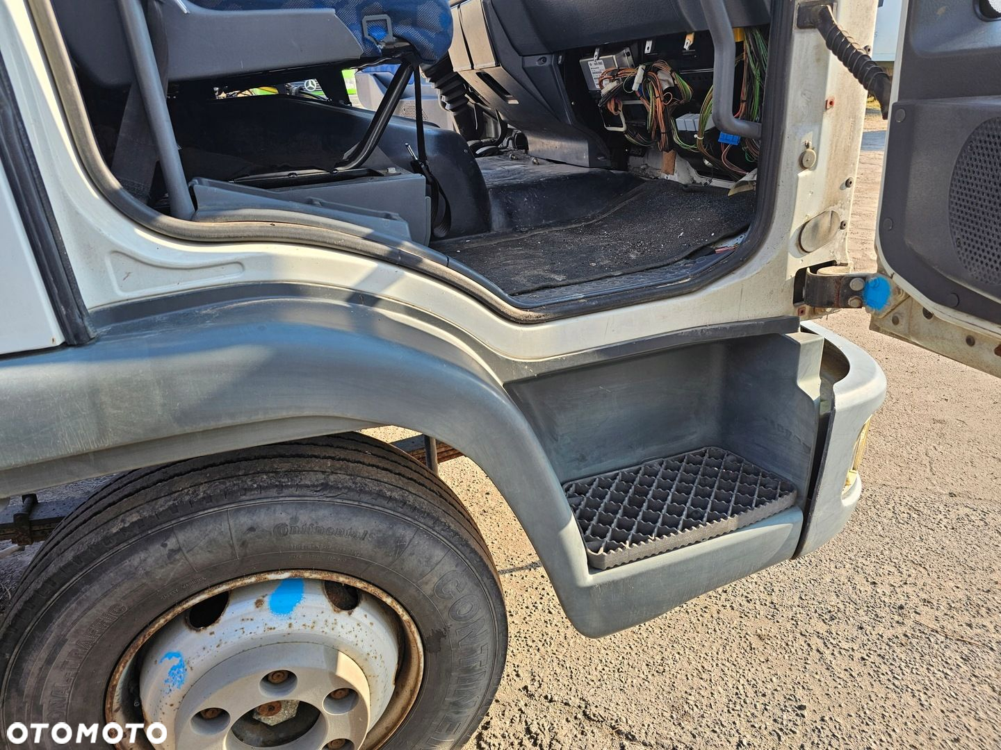 KABINA DZIENNA KOKPIT KONSOLA WNĘTRZE IVECO EUROCARGO 02-06 rok - 7