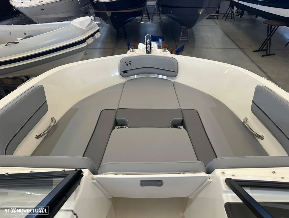 Bayliner VR6 OB - 28