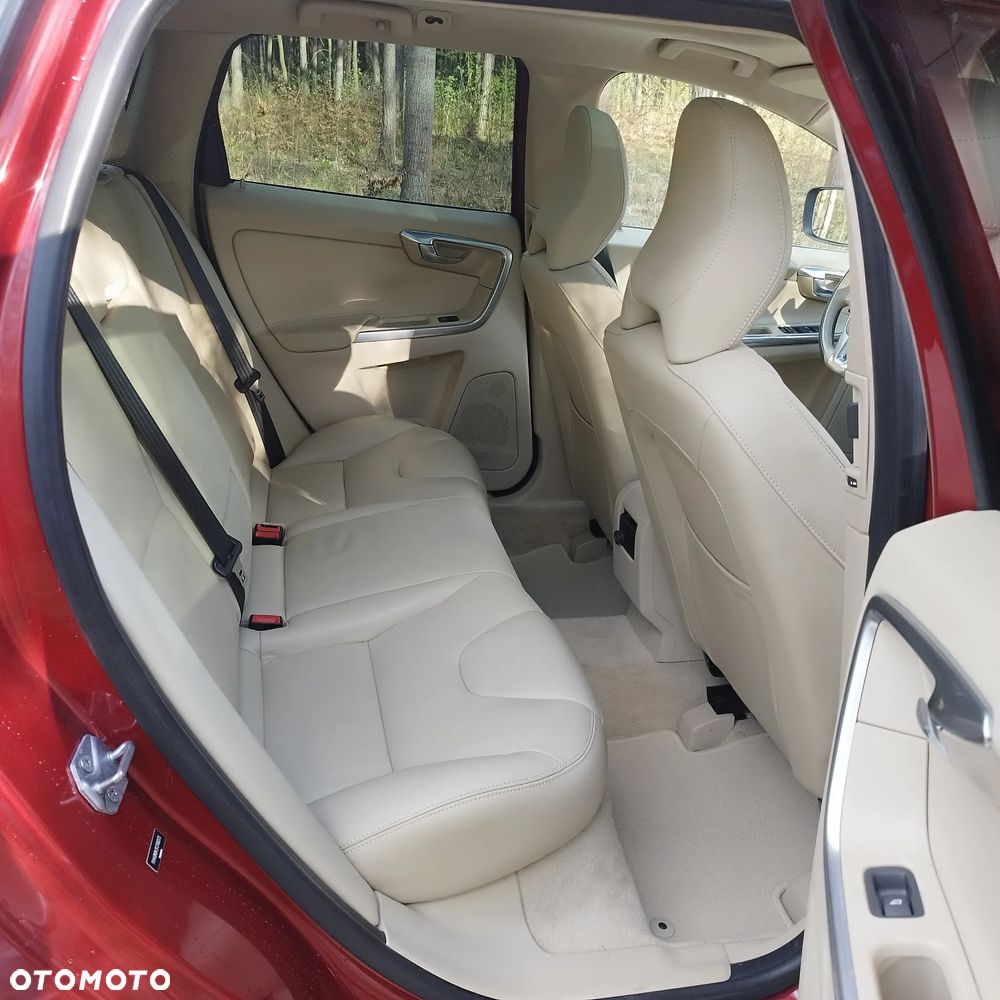 Volvo XC 60 T6 Drive-E Momentum - 10