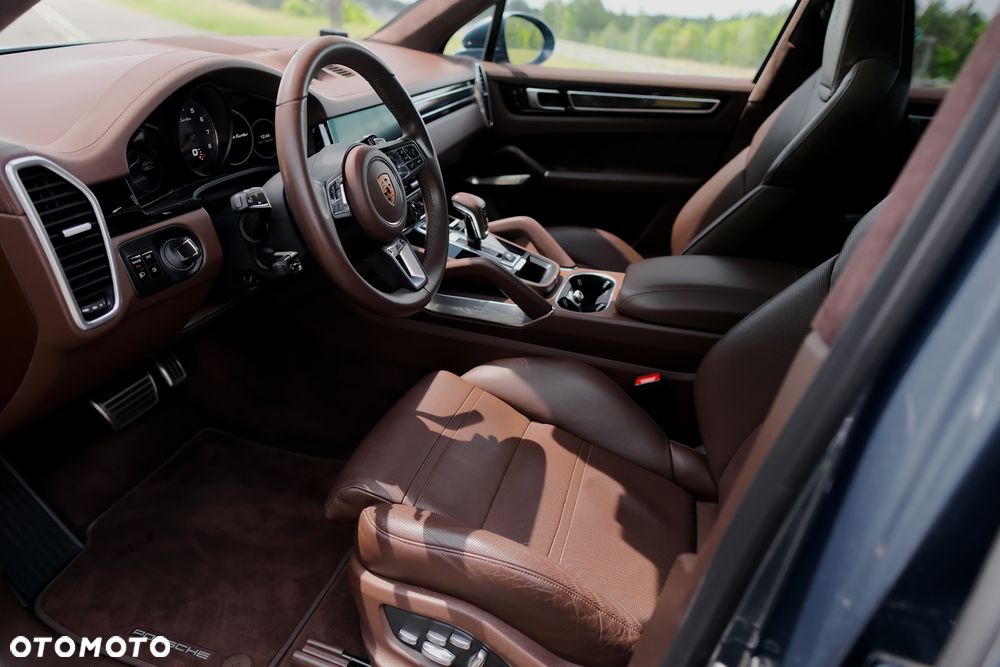 Porsche Cayenne Turbo - 8