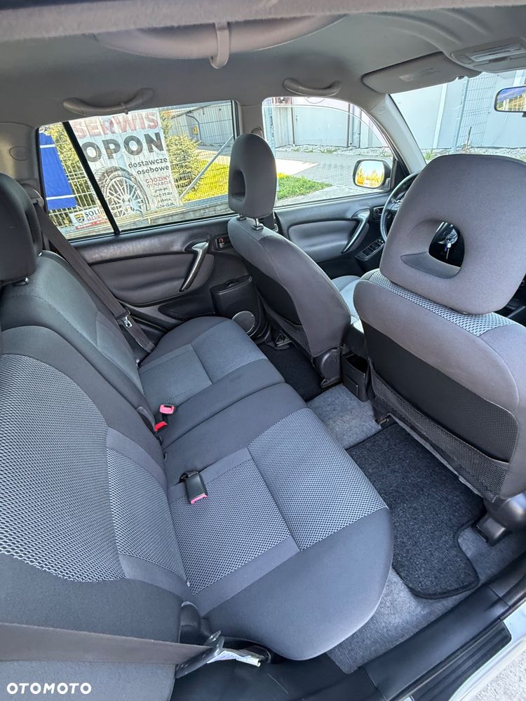 Toyota RAV4 4x4 Sol - 17