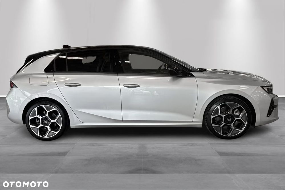 Opel Astra 1.6 T Plug-in Hybrid GS - 17