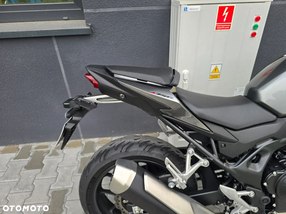 Honda Hornet - 27