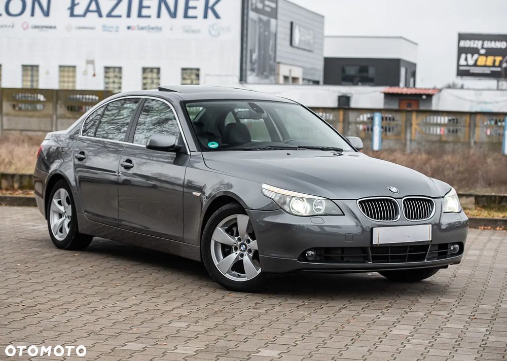 BMW Seria 5 525i - 1