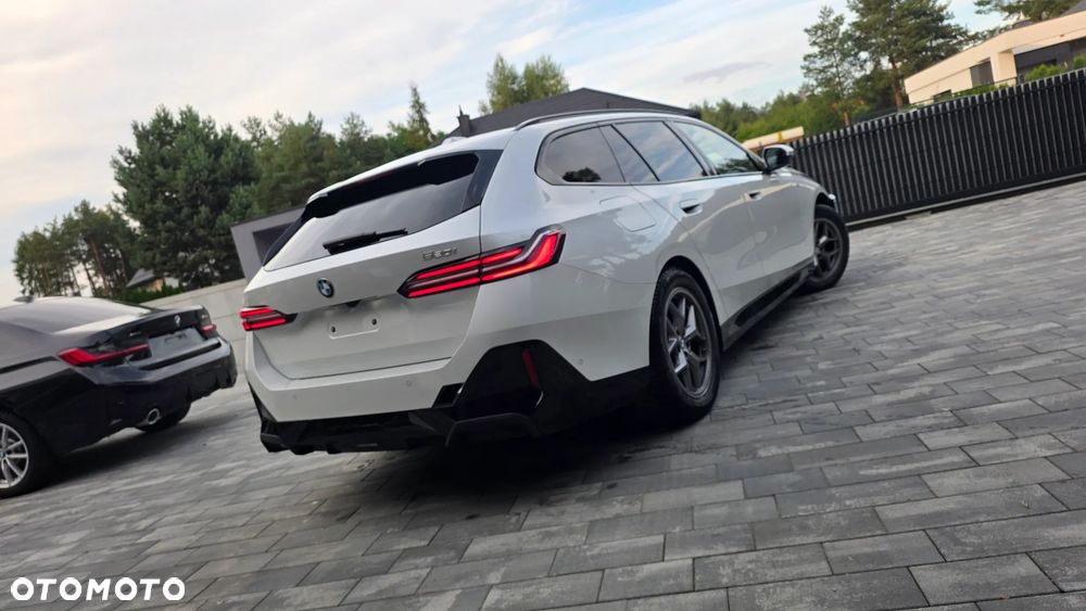 BMW Seria 5 520i mHEV M Sport - 9