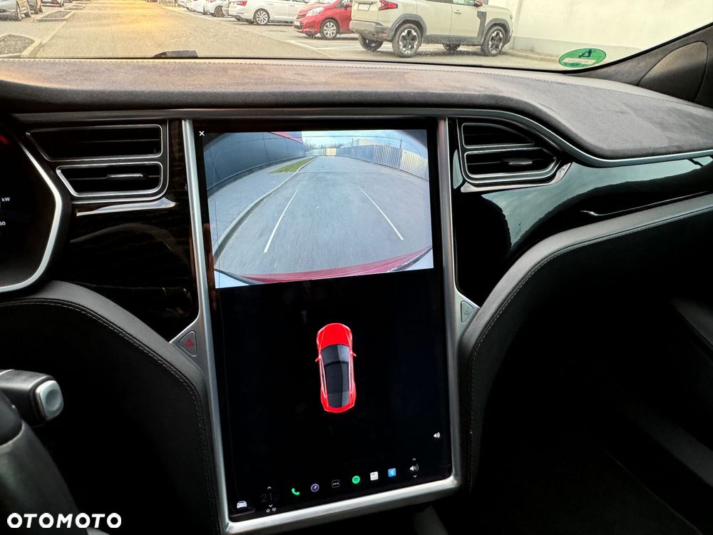 Tesla Model S - 10