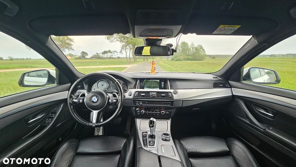 BMW Seria 5 520d xDrive - 9