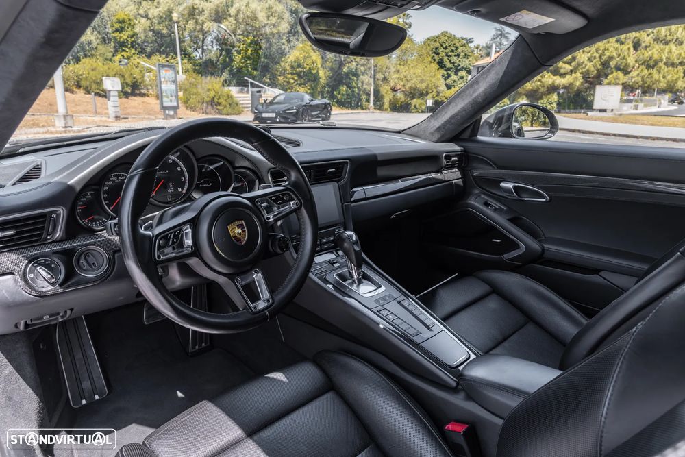 Porsche 911 (991) Turbo S - 13