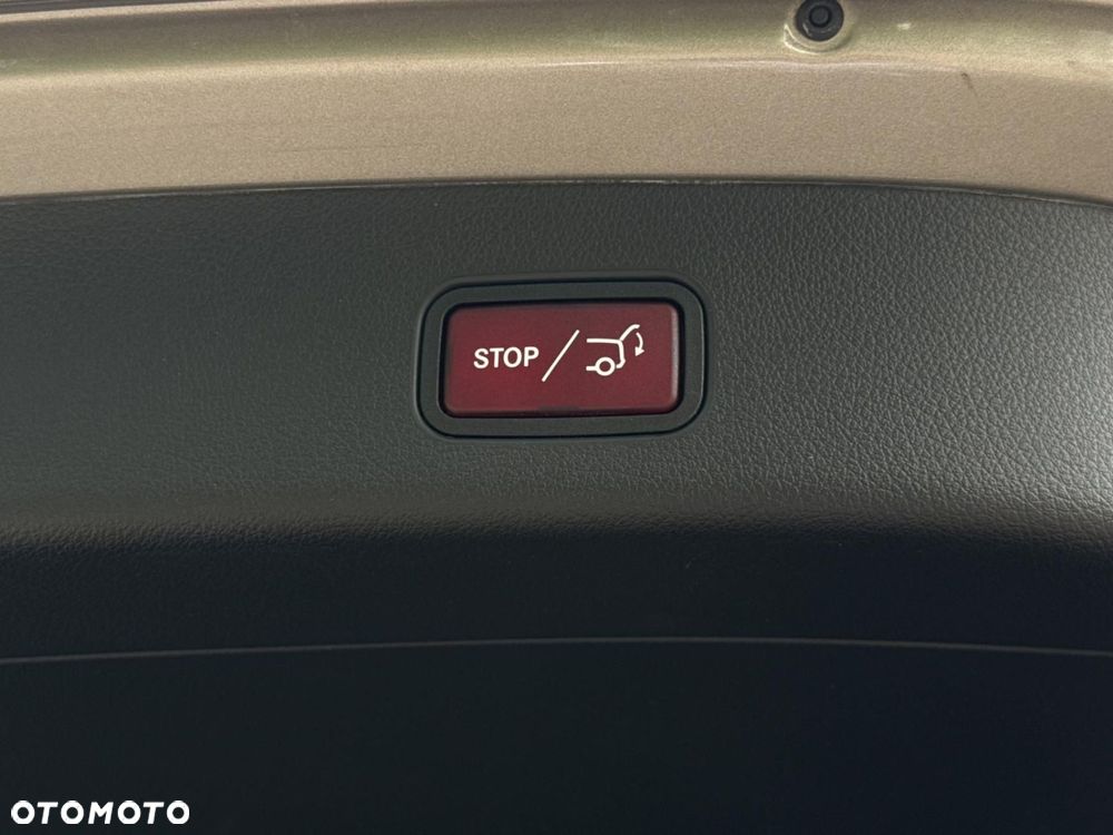 Mercedes-Benz GLC - 23
