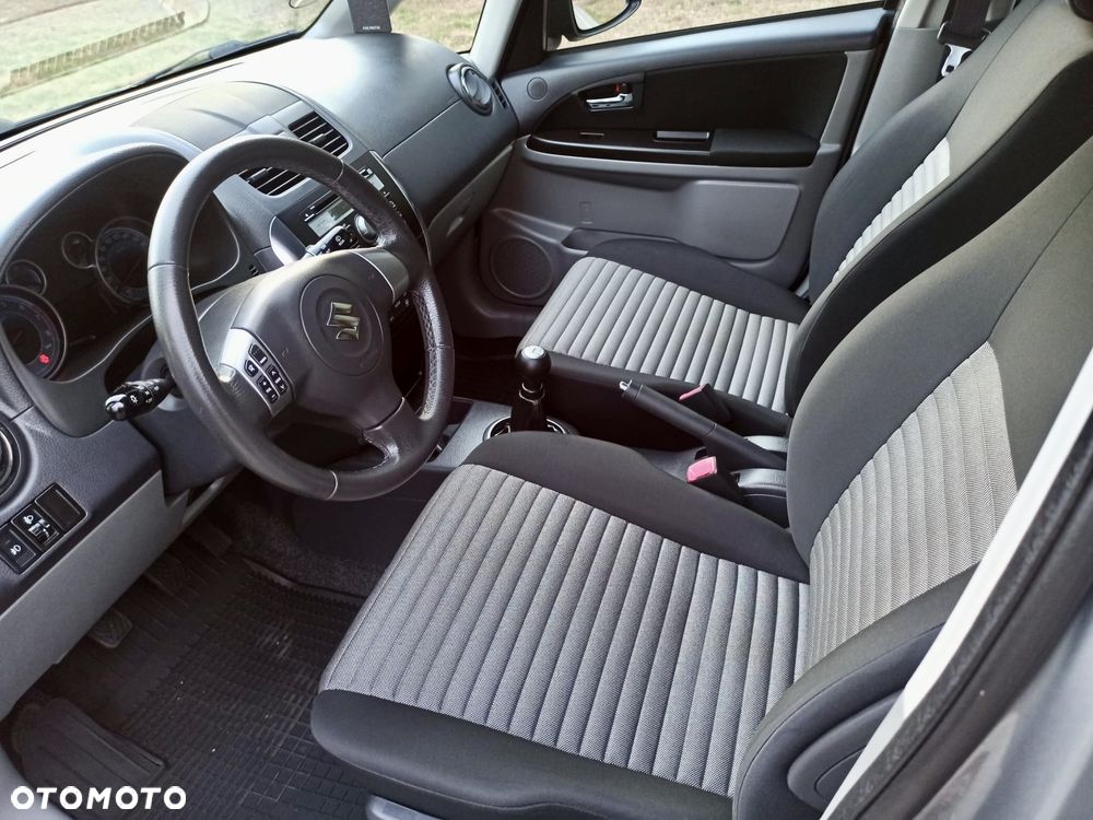 Suzuki SX4 1.6 VVT Comfort - 14