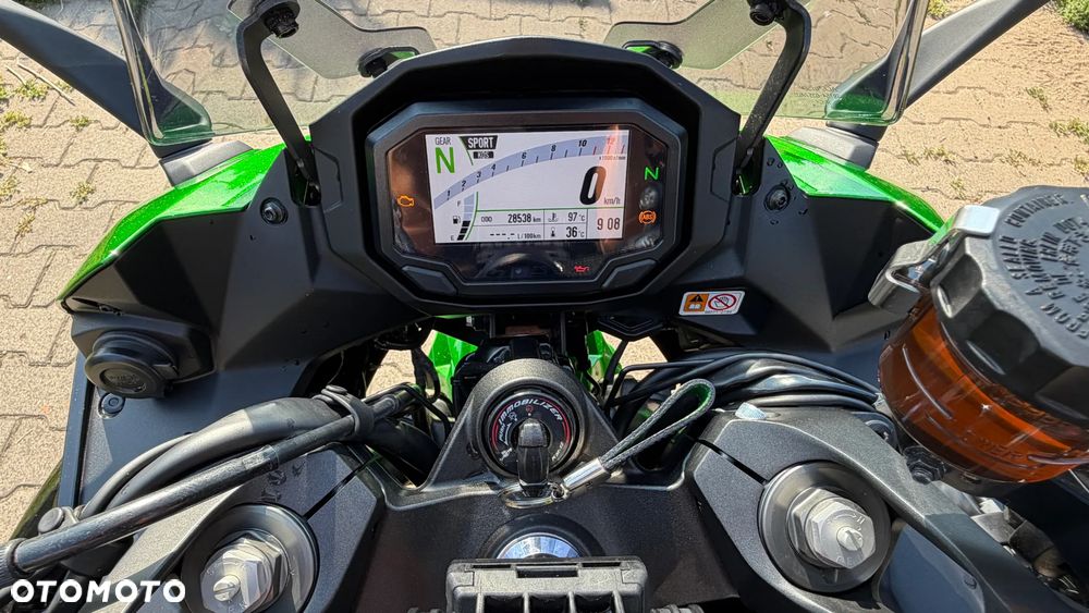 Kawasaki Ninja 1000 SX - 9