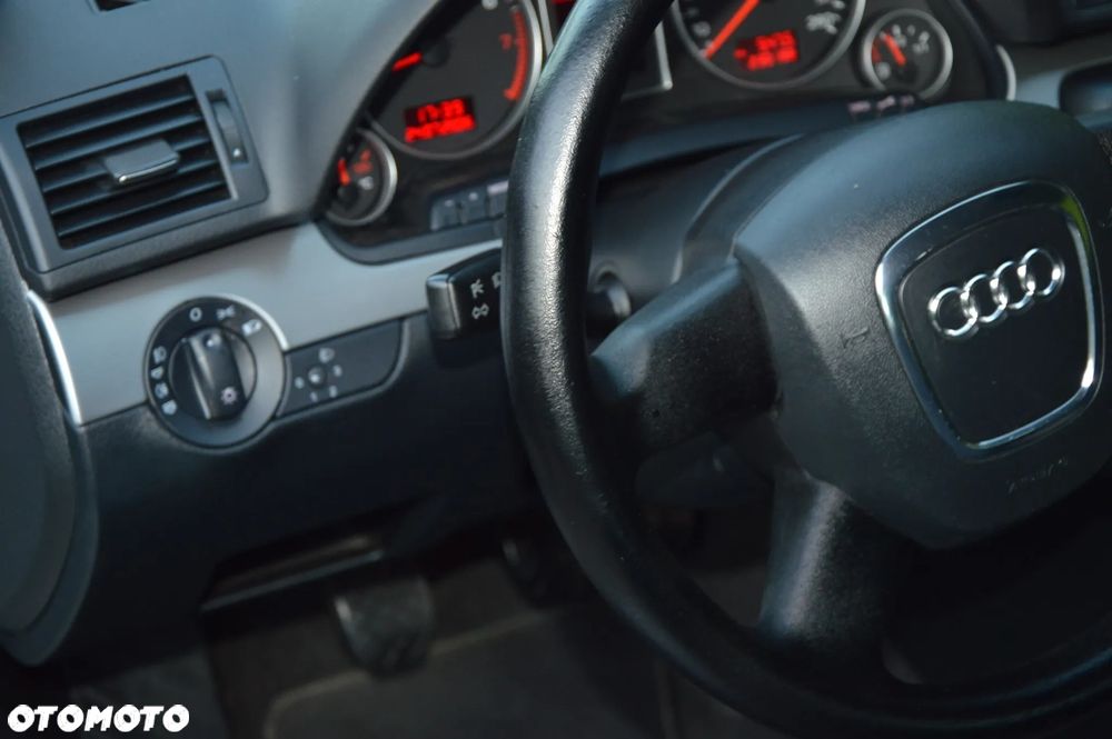 Audi A4 Avant 1.6 - 18