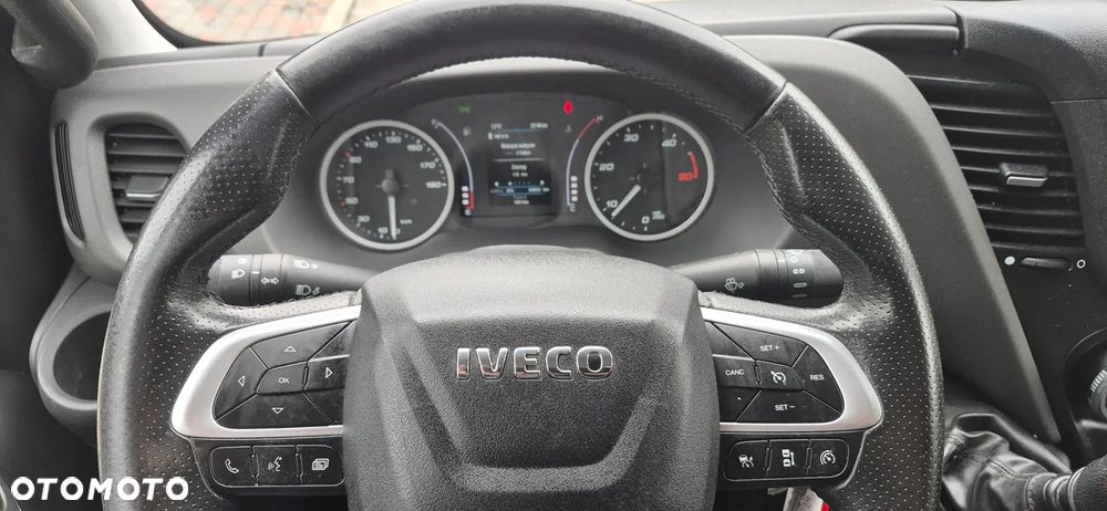 Iveco DAILY - 21