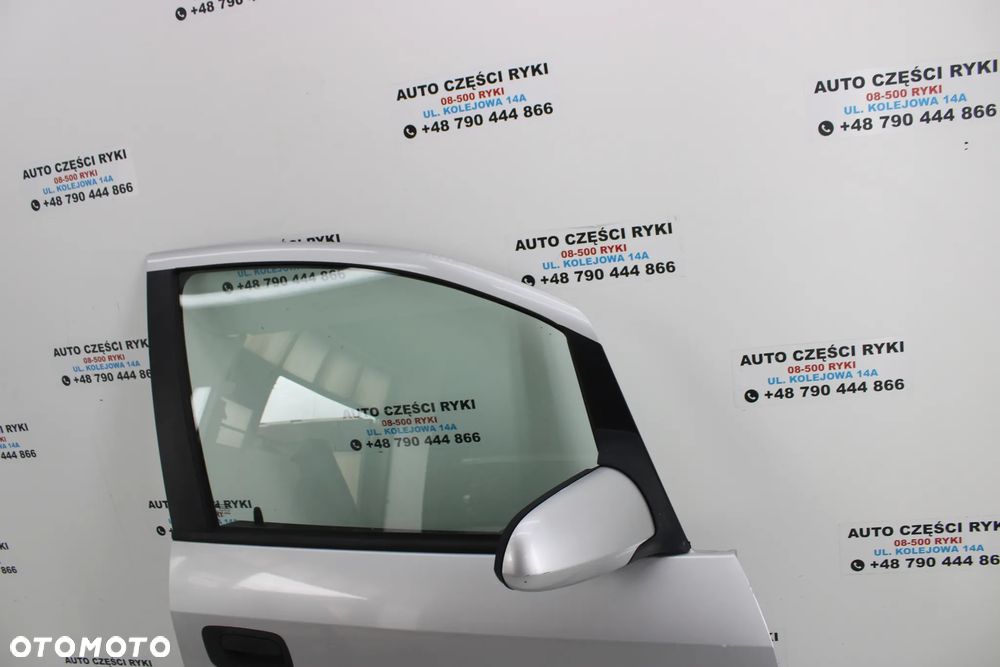 Opel Zafira A Drzwi Prawy Przód Z157 - 2
