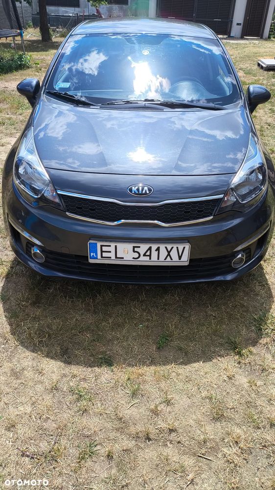 Kia Rio 1.2 L - 2
