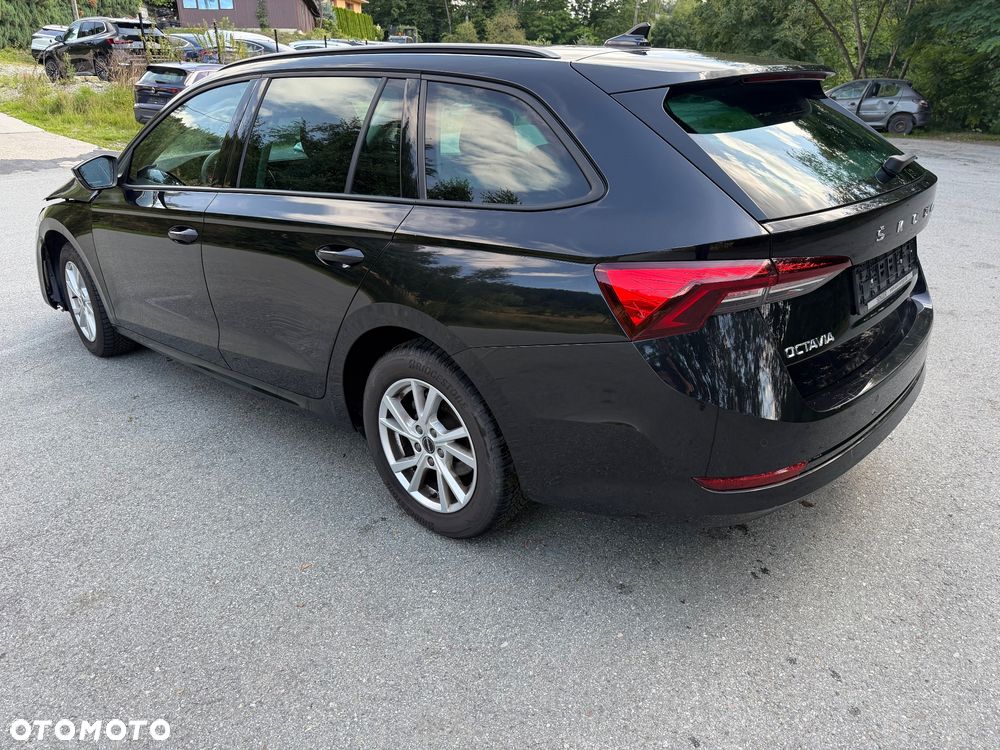 Skoda Octavia 2.0 TDI Ambition DSG - 6