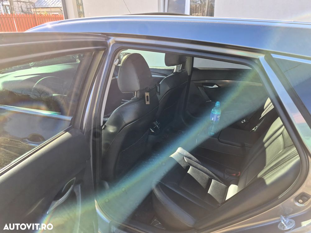 Hyundai i40 Kombi 1.7 CRDi DCT Premium - 18