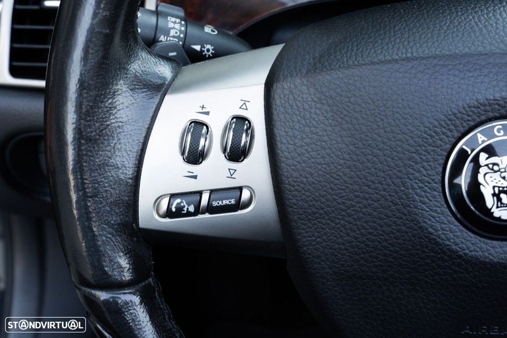 Jaguar XK XK8 4.2 Covertible Classic - 14