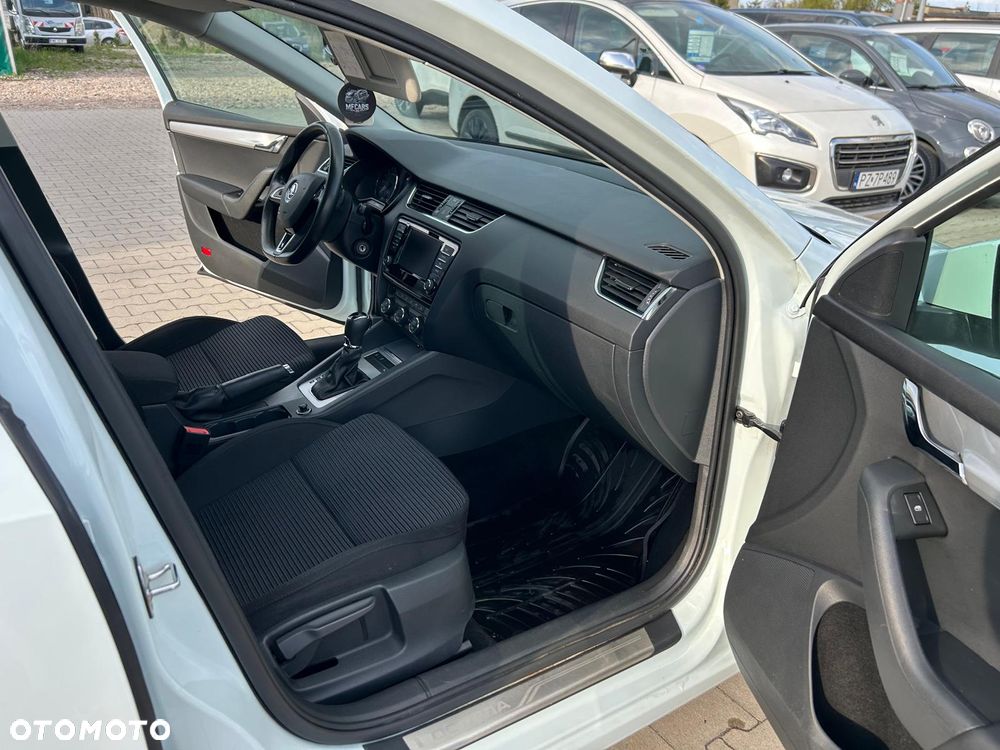 Skoda Octavia 2.0 TDI Elegance DSG - 24