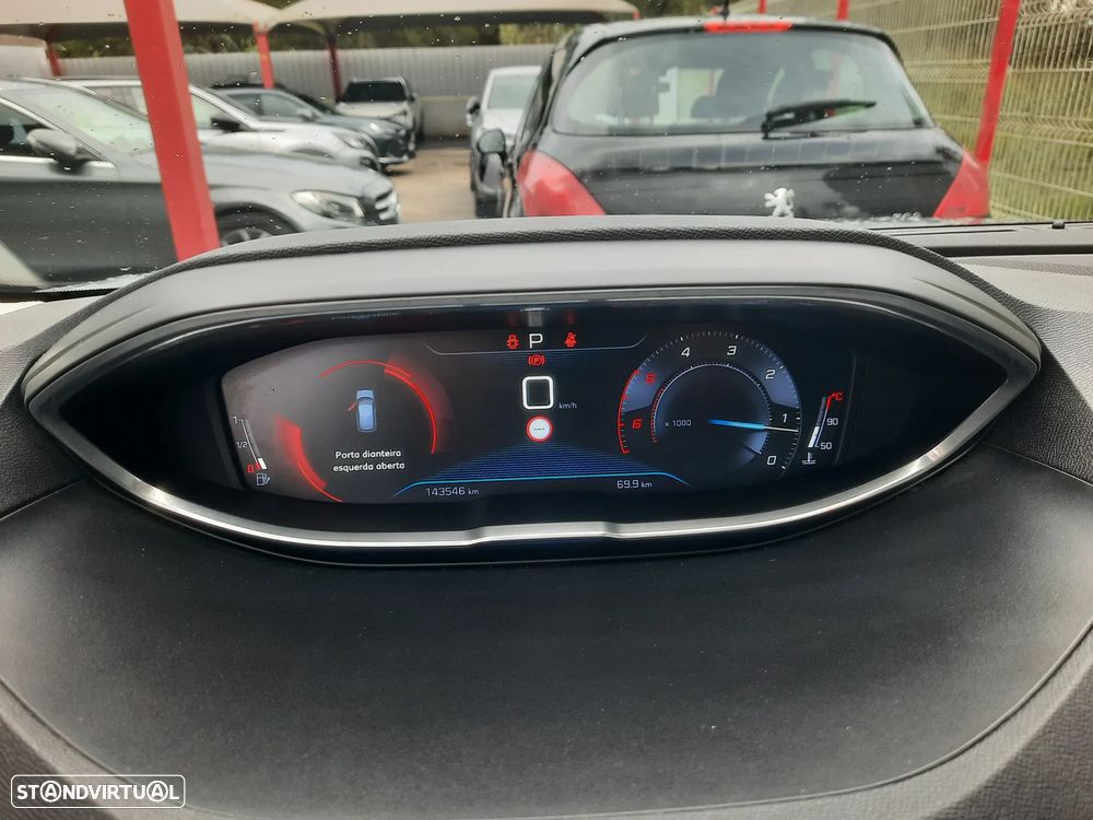 Peugeot 3008 1.6 BlueHDi Style EAT6 - 41