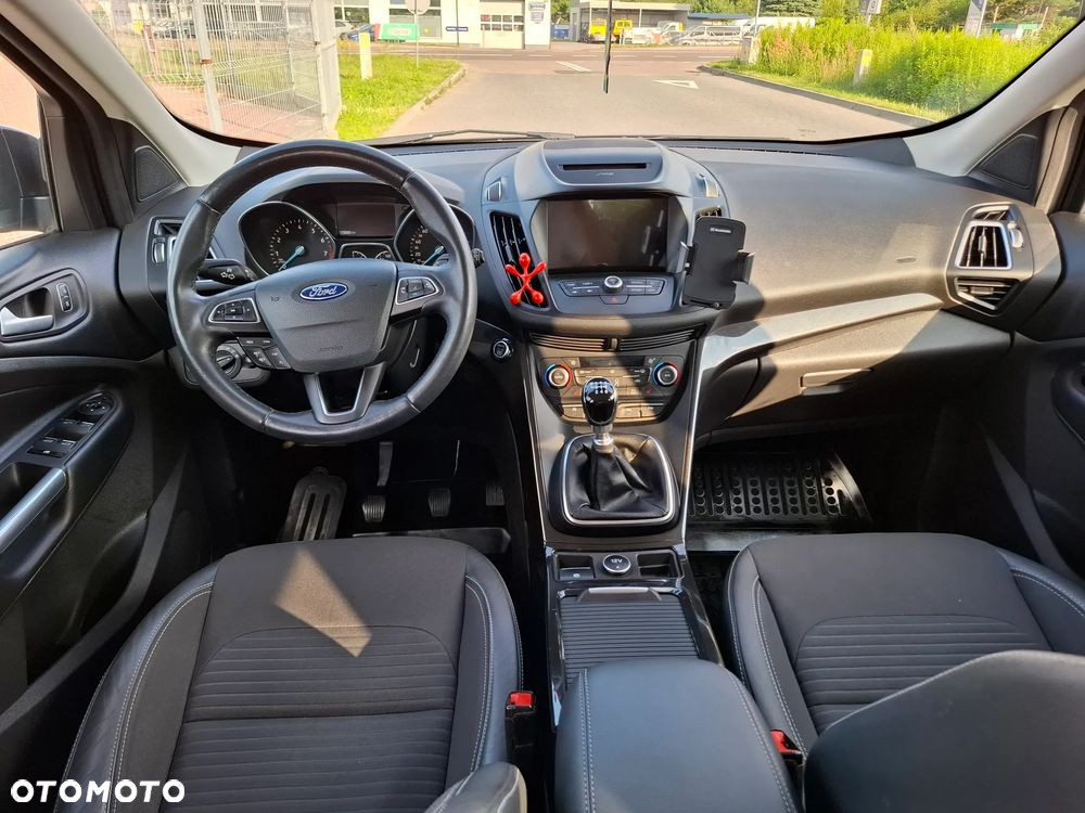 Ford Kuga 1.5 EcoBoost 2x4 Titanium - 6