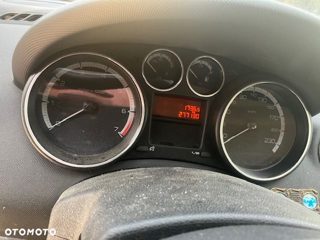 Peugeot 308 1.6 Premium Plus - 9