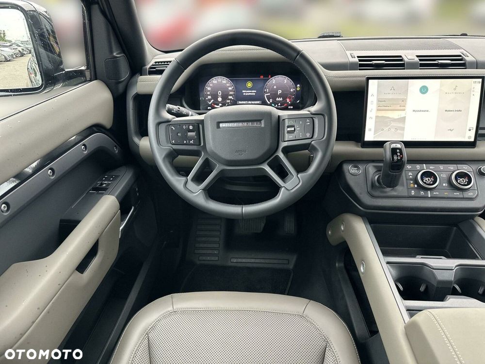 Land Rover Defender - 15