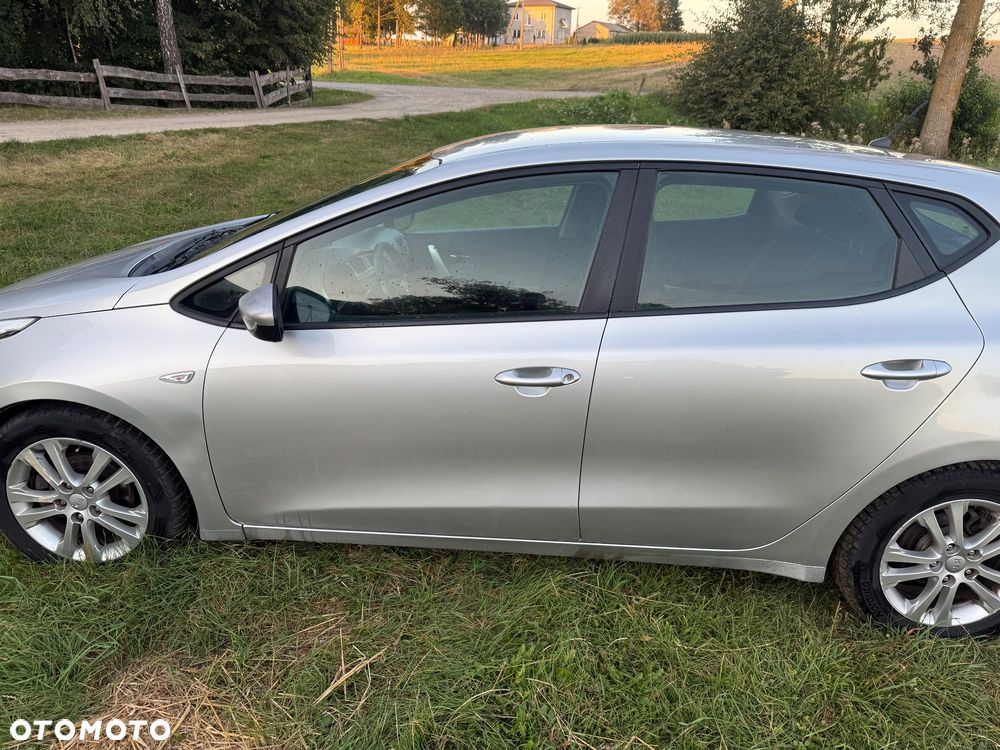 Kia Ceed - 4