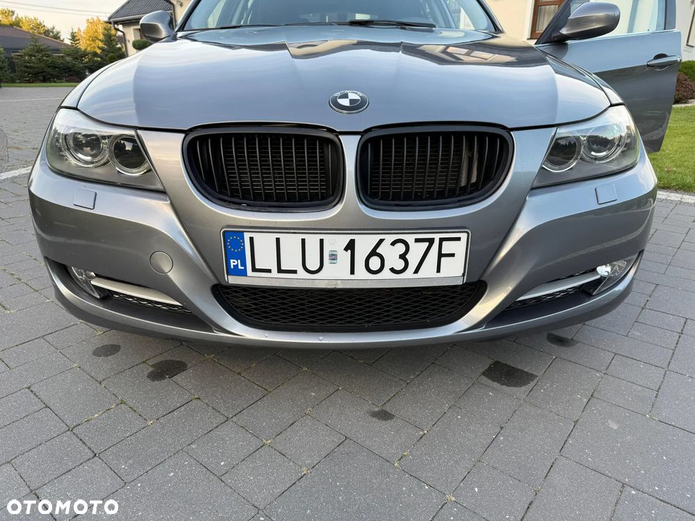 BMW Seria 3 320i - 30