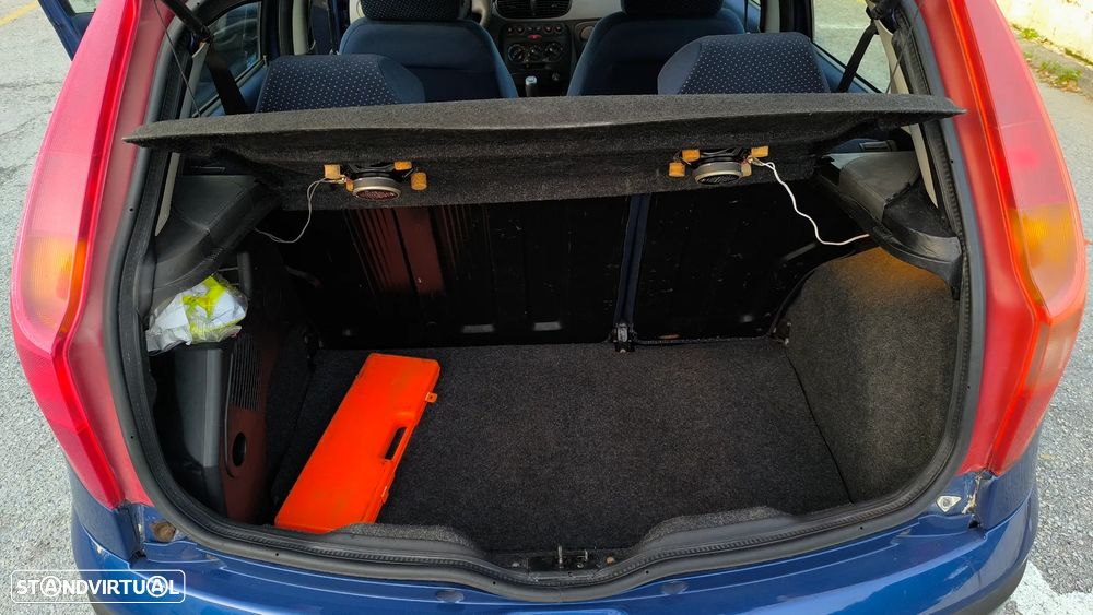 Fiat Punto 1.9 JTD HLX - 47