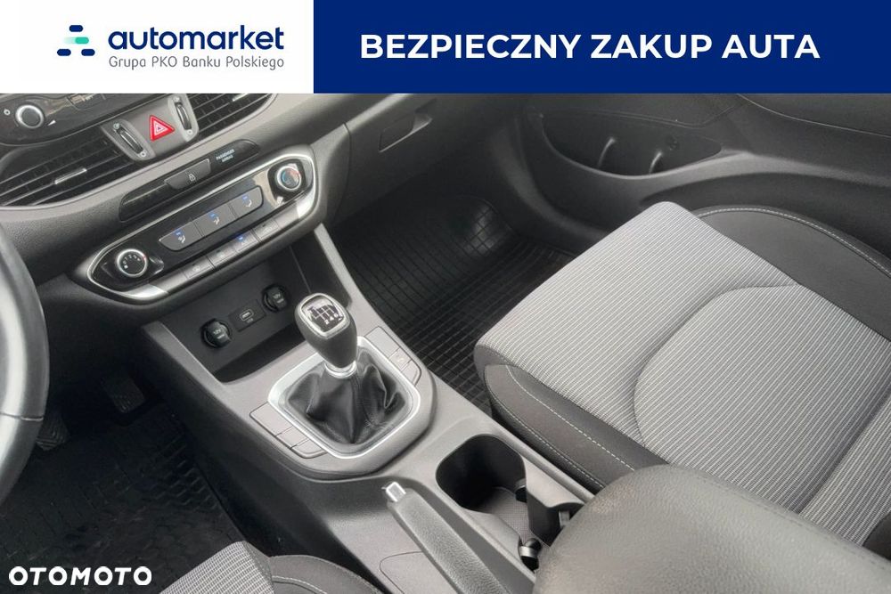 Hyundai i30 1.5 DPI Classic + - 20