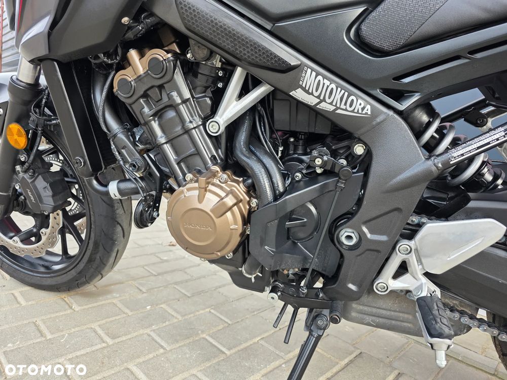 Honda CB - 12