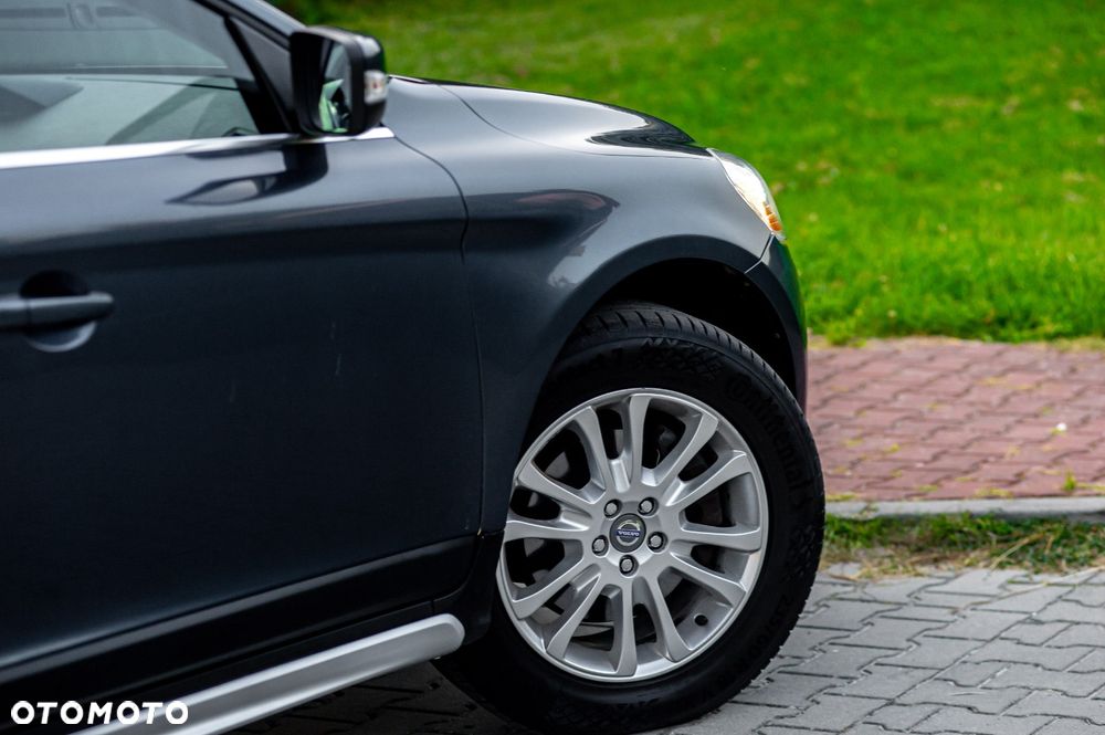 Volvo XC 60 D5 AWD Momentum - 13