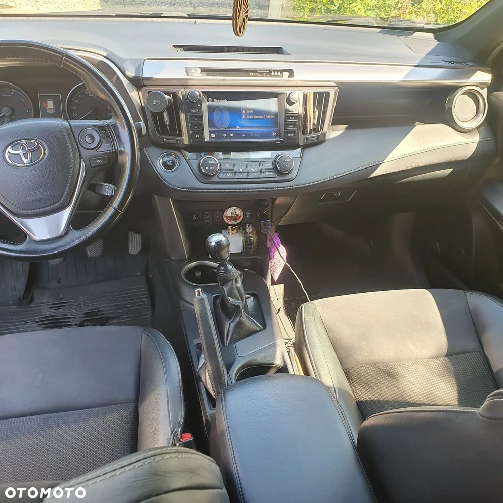Toyota RAV4 2.0 D-4D Style 4x2 - 5