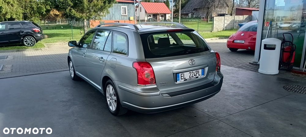 Toyota Avensis 2.0 D-4D Luna - 6
