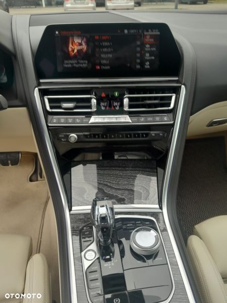 BMW Seria 8 M850i xDrive - 22