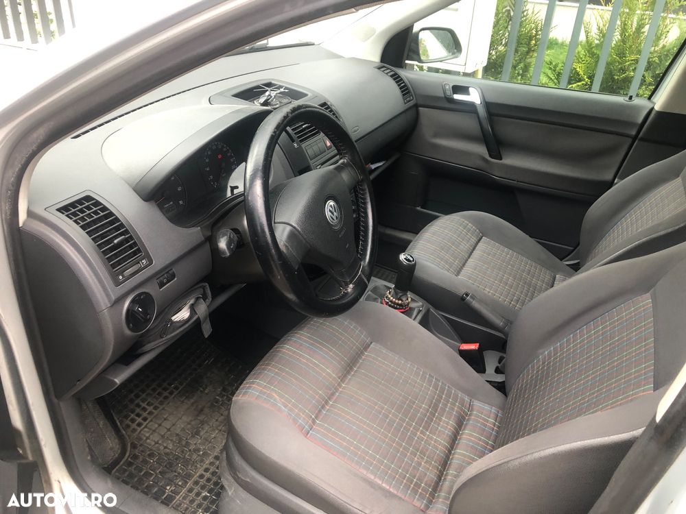 Volkswagen Polo 1.2 Attractive - 4