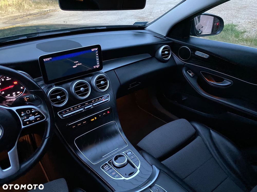 Mercedes-Benz Klasa C 180 9G-TRONIC Avantgarde - 38