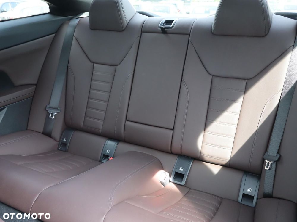 BMW Seria 4 420d xDrive mHEV M Sport - 9