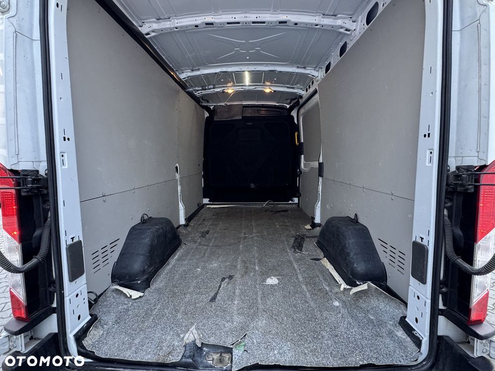 Ford transit - 14