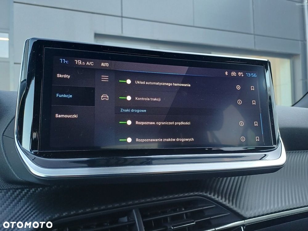 Peugeot 2008 1.2 PureTech Allure S&S EAT8 - 20