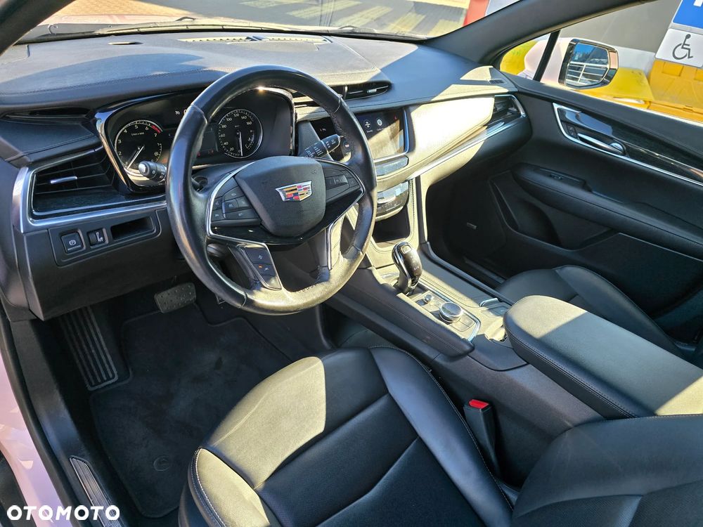 Cadillac XT5 - 13