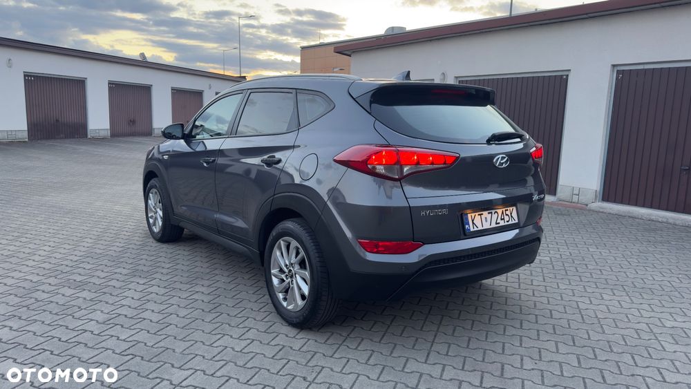 Hyundai Tucson 1.7 CRDI BlueDrive Comfort 2WD - 17
