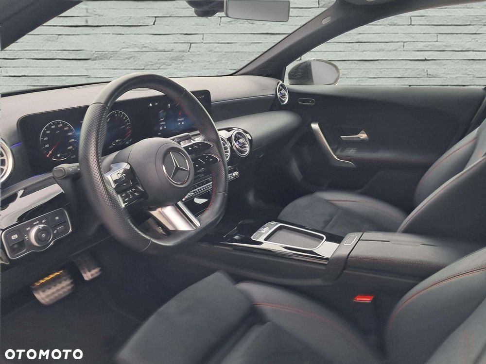 Mercedes-Benz Klasa A 250 e PHEV AMG Line 8G-DCT - 11