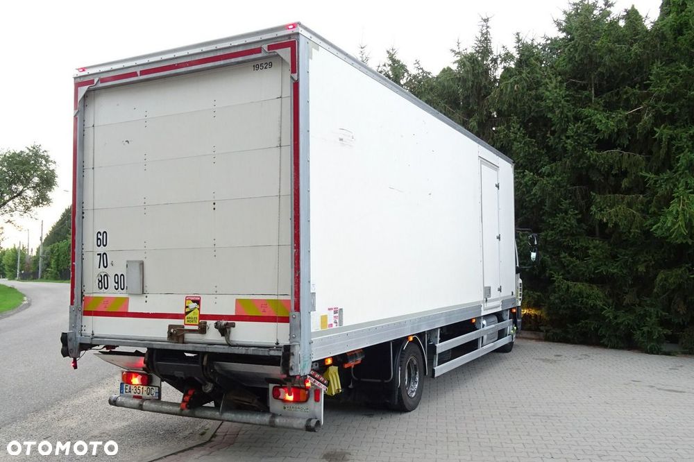 DAF LF 220 Euro 6 kontener 18p winda sprowadzony książka - 32