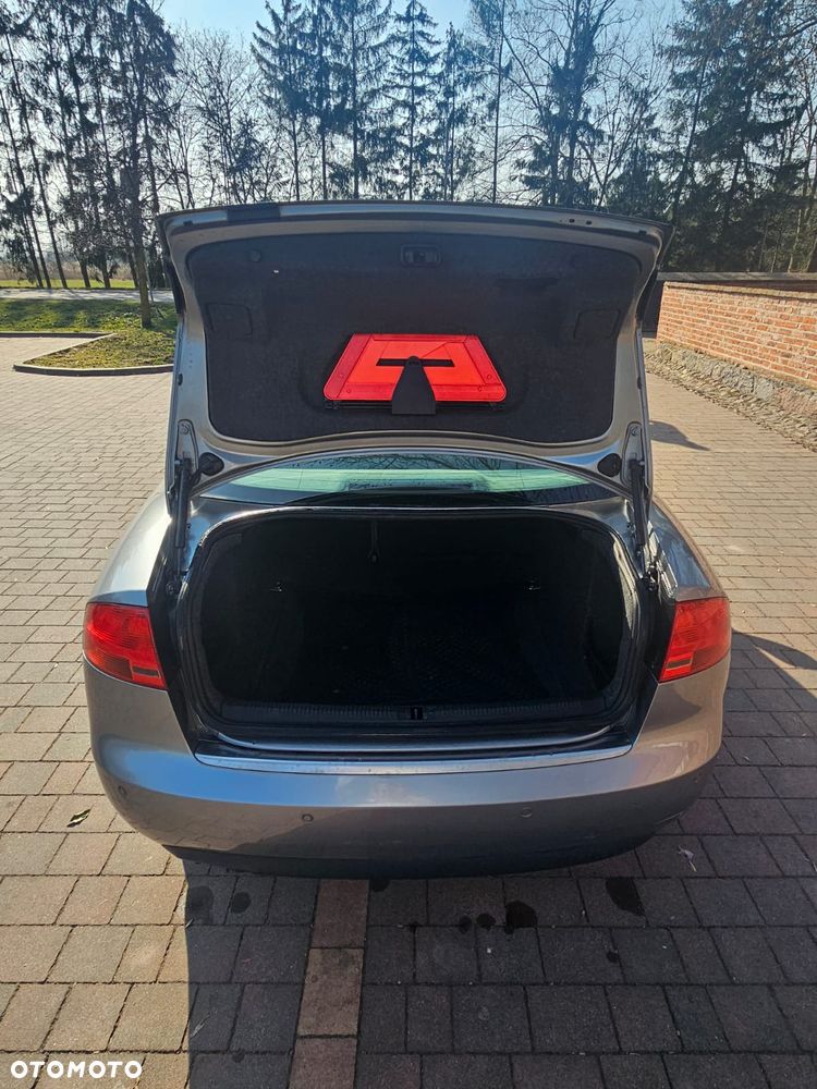 Audi A4 Limousine 2.0 TDI - 11