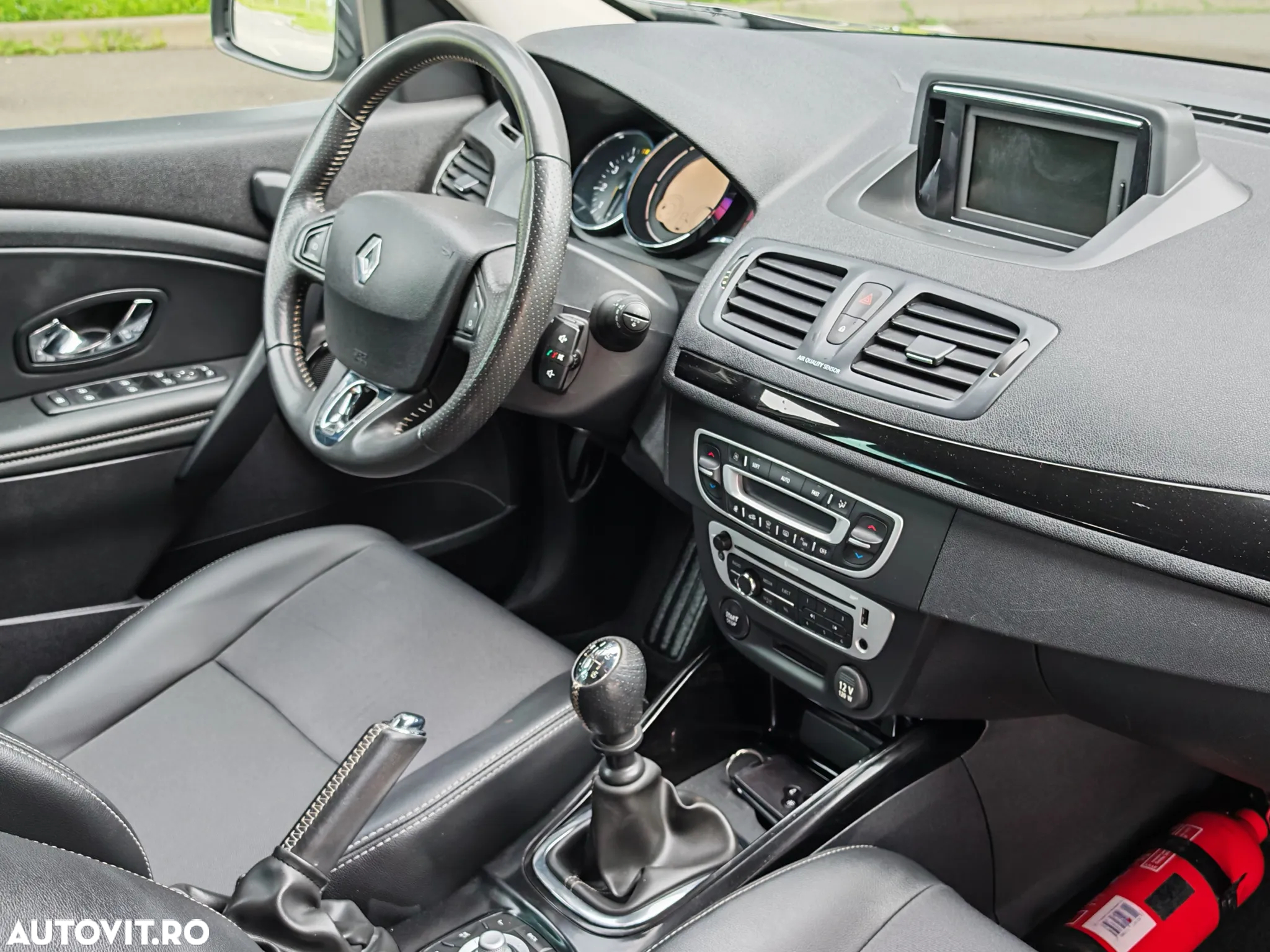Renault Megane ENERGY dCi 130 BOSE EDITION - 4