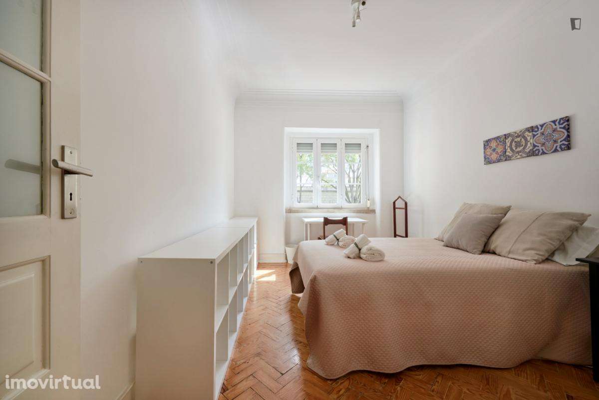 Quarto - localizado em Alameda Lisbon - Grande imagem: 5/53